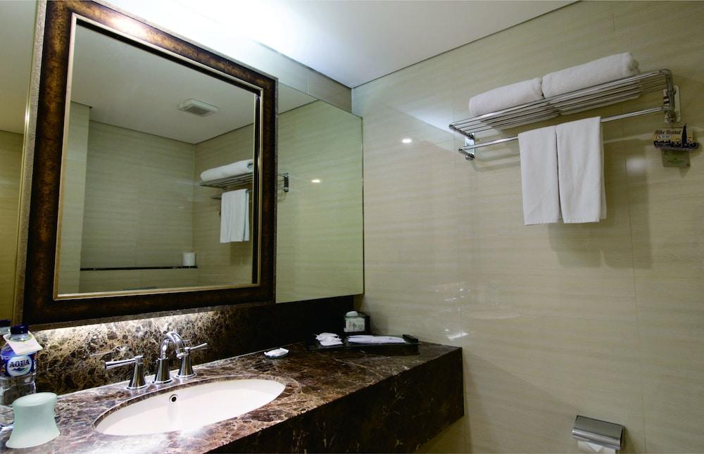 Hotel Santika Premiere Jogja Yogyakarta Eksteriør bilde